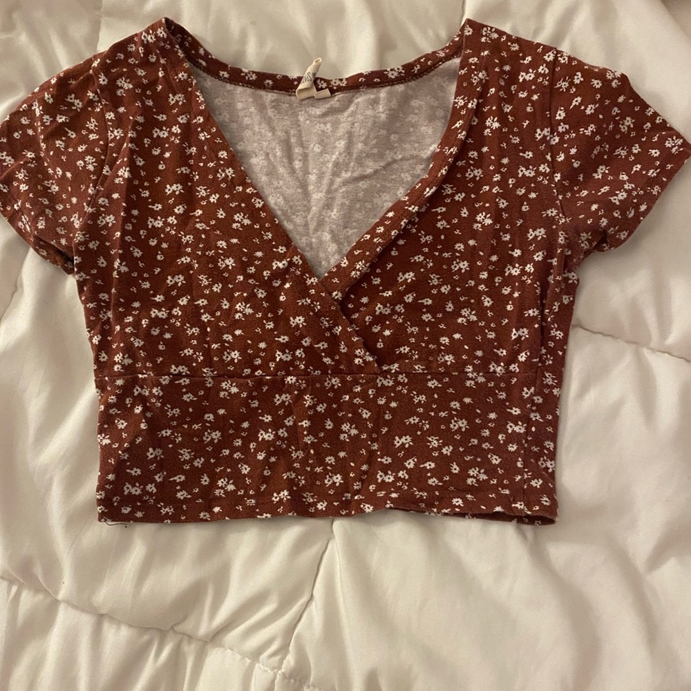 red floral top 🌹🍓